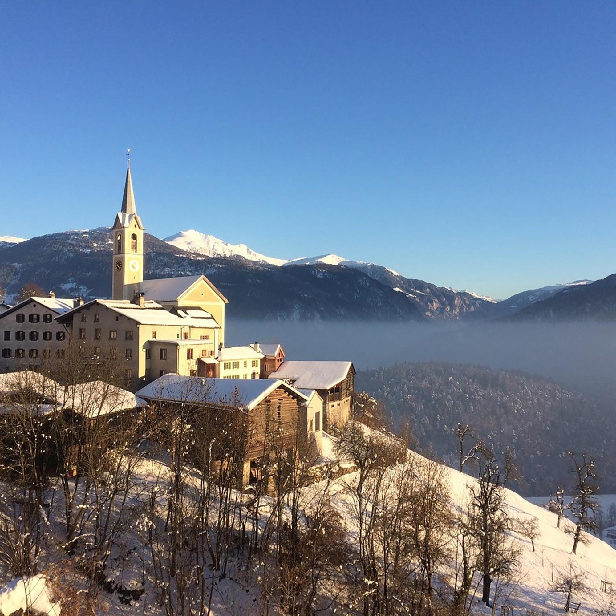 Jugendherberge Trin Exterior foto